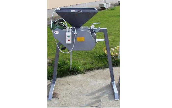 mačkač sladu MMR-300